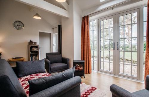 Carlton-in-Cleveland House | Cozy 2-Bed Retreat in Stokesley with Hot Tub Access
