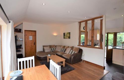 East Harling House | Family-Friendly 2 Bed Retreat in Thetford with Amenities