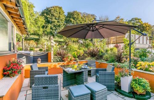 Thornton House | Cozy 2-Bed Retreat in Thornton with Hot Tub & Pet-Friendly