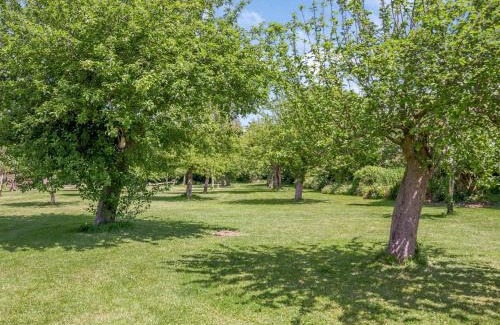 Wedmore House | Family-Friendly 2-Bedroom Retreat in Scenic Wedmore