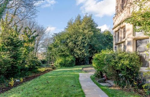 Northam House | Family-Friendly 2 Bed Retreat in Westward Ho