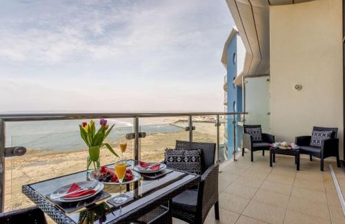 Westleigh Apartment | Family-Friendly 2-Bed Retreat in Westward Ho