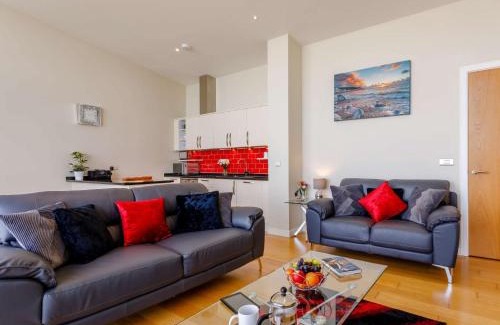 Westleigh Apartment | Family-Friendly 2-Bed Retreat in Westward Ho