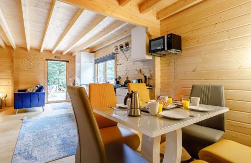 Widemouth Bay House | Family-Friendly 2 Bed Retreat in Widemouth Bay