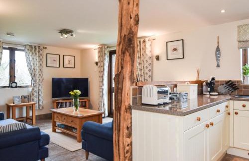 Widemouth Bay House | Pet-Friendly 2 Bed Retreat in Widemouth Bay for Families