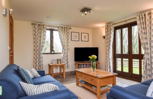 Widemouth Bay House | Pet-Friendly 2 Bed Retreat in Widemouth Bay for Families