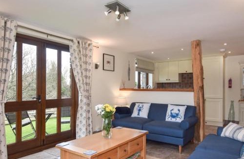 Widemouth Bay House | Pet-Friendly 2 Bed Retreat in Widemouth Bay for Families