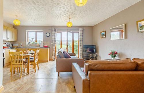 Upper Sapey House | Pet-Friendly 2 Bed Retreat in Worcester - Perfect for Families