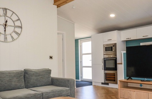 Saint Breward Cottage | 2 BED PLATINUM LODGE AT HENGAR, family friendly in St Breward