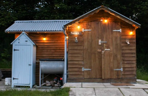 Omagh Cabin | Charming Pod-Cabin in Omagh with Pet-Friendly Amenities