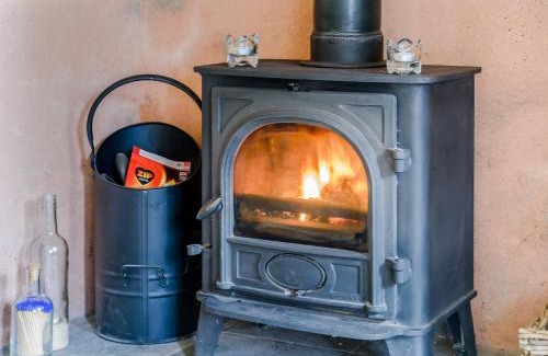 Sandford House | Pet-Friendly 2-Bed Property in Exeter for Family Getaways