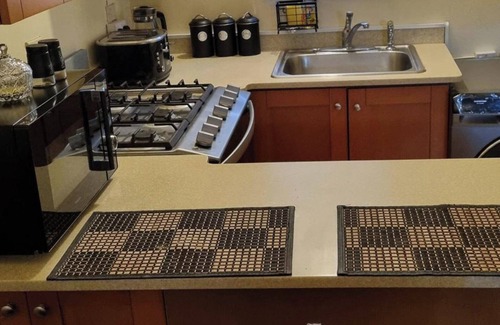 Spring Village House | Exceptional 2-Bed House with Breakfast in Portmore