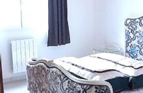 Martinet Villa | Cozy 2-Bed Villa with Pool, 20 Minutes from the Coast