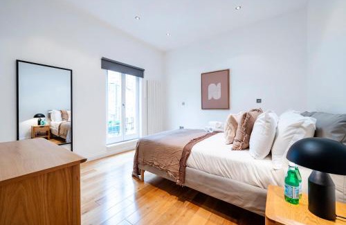 Holborn and Covent Garden Apartment | 2 Bedr, 3 Beds, 2 Bath Covent Garden 3-min subway