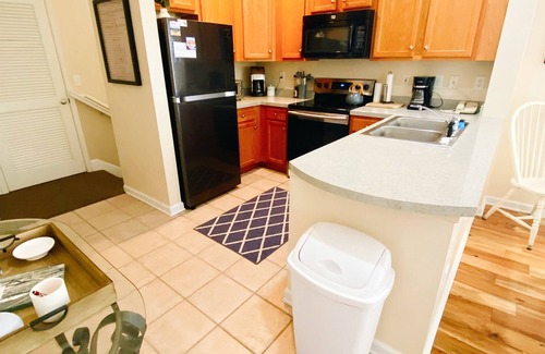 Red Hill Condo | Family-Friendly 2 Bedrm Condo with Oceanfront Views
