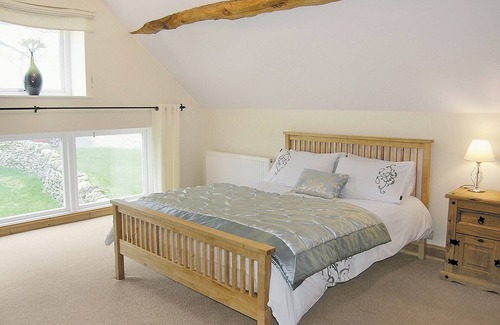Lockton Cottage | Cozy 2-Bedroom Retreat in Lockton Near Pickering, Rated 9.8
