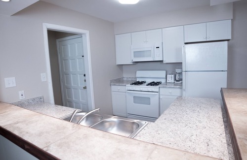 Pecan Springs Springdale House | 2 Bedroom, 1 Bathroom Duplex Located In Central Austin