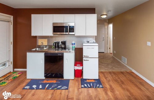 Huffman - O' Malley Apartment | Convenient 2 Bedroom Home Near Alaska Golf Course & Zoo