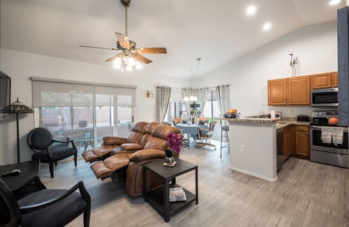 Chandler House | Pet-Friendly 2 Bed Oasis with Ocean View at Sunbird Resort