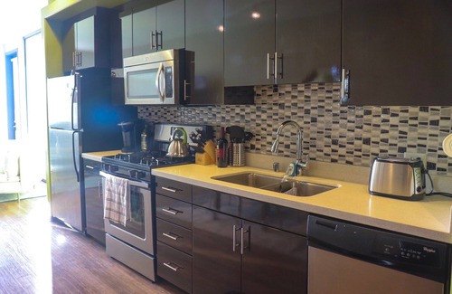 Irvine Business Complex Apartment | Modern Resort with Pool & Ocean View in Irvine Diamond Center
