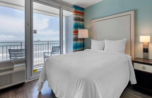 Daytona Beach Shores Resort | Oceanfront 2 Bedroom Retreat at Daytona Beach Seabreeze