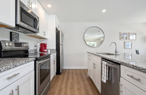 Nokomis Apartment | Exceptional Oceanfront Villa with Pool - Unit 6