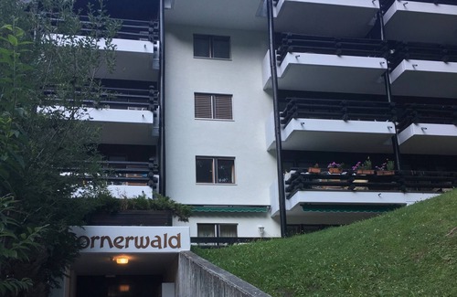 Zermatt Apartment | Cozy 2 Bedroom Apartment with Matterhorn View & Accessibility