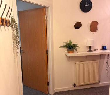 Warrington Apartment | 2 bedroom 2 bathroom ground floor apartment in central location