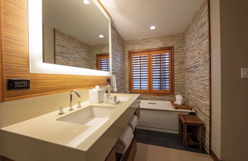 Florida Central Atlantic Coast Resort | Elegant 2-Bedroom ADA Villa with Bay Views near Disney