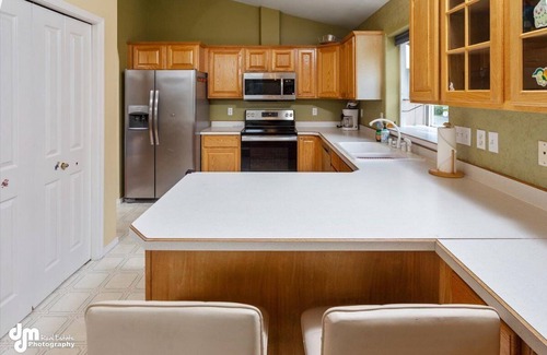 Huffman - O' Malley Apartment | Cozy 2 Bedroom Home Steps from Anchorage Golf Course