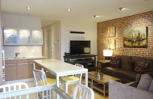 Upper West Side Apartment | Exceptional 2 Bedroom Apartment with Private Backyard