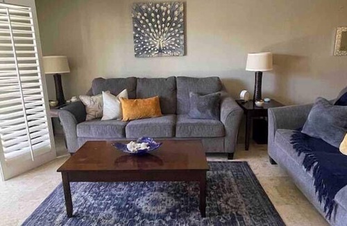 Sunrise Vista Chino Apartment | 2 Bedroom 651182 by Houzlet