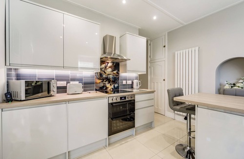 Chester-le-Street Cottage | Comfortable 2 Bedroom Stay in Chester le Street
