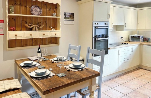 Stretton on Fosse Cottage | Explore a Cozy Cotswolds Cottage in a Picturesque Village