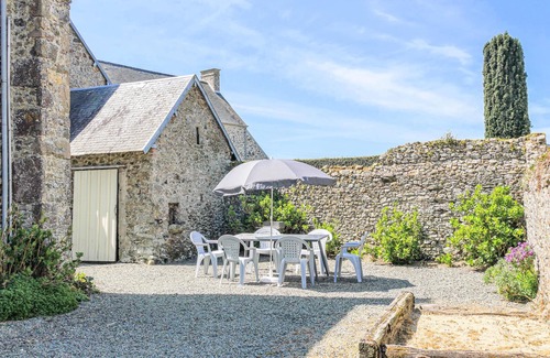 Boisroger House | Family-Friendly 2 Bedroom Getaway in Gouville-sur-Mer