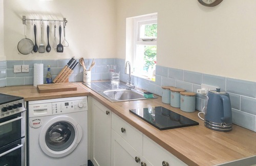Whithorn Cottage | Prime 2-Bedroom Accommodation with Oceanfront Views