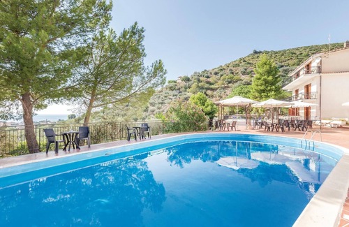 Castellabate Apartment | Guest Rated 10/10: Cozy 2 Bedroom Retreat in Castellabate
