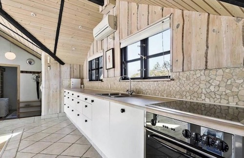 Karrebksminde House | Spacious 2-Bedroom Retreat in Karrebæksminde with Spa