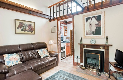 Burnham Market Cottage | Perfect 2-Bedroom Stay with Ocean View in Burnham Market