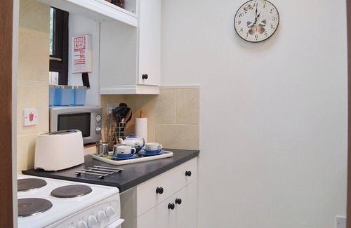 Burnham Market Cottage | Perfect 2-Bedroom Stay with Ocean View in Burnham Market