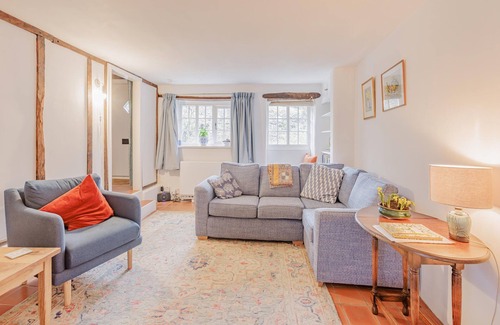 Drewsteignton Cottage | Cozy 2 Bedroom Retreat in Drewsteignton with Pool & Breakfast