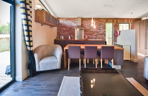 Dukeries Mill Ski Chalet | Comfortable Lodge with Spa, Kitchen, and Family-Friendly Amenities