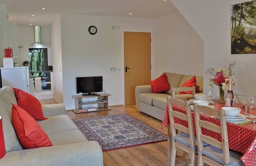 Sheffield Green Cottage | Pet-Friendly 2 Bedroom Stay at Sheffield Park with Kitchen
