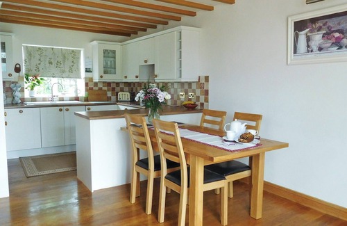 West Heslerton Cottage | Top-Rated 2 Bedroom Retreat in Thorpe Bassett, Near Malton