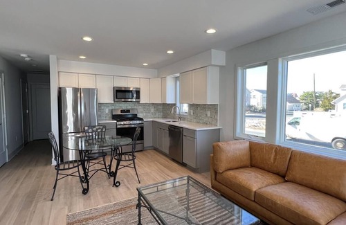 North Beach Haven Apartment | Family-Friendly 2 Bedroom Retreat Near Brighton Beach