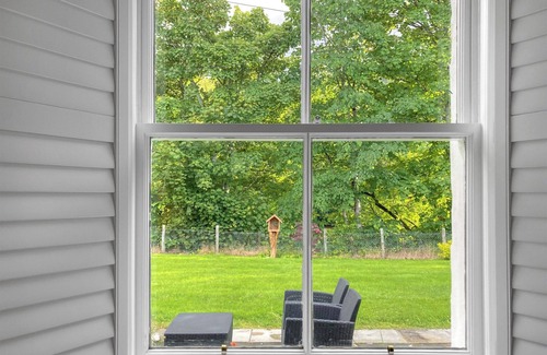 Blair Atholl Cottage | Top-Rated 2 Bedroom Stay with Lake View in Blair Atholl