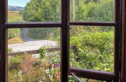 Builth Wells Cottage | 2 bedroom accommodation in Crickadarn, near Brecon