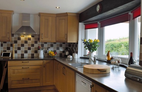 Haverfordwest Cottage | Relaxing 2 Bedroom Retreat in Johnston Near Broad Haven