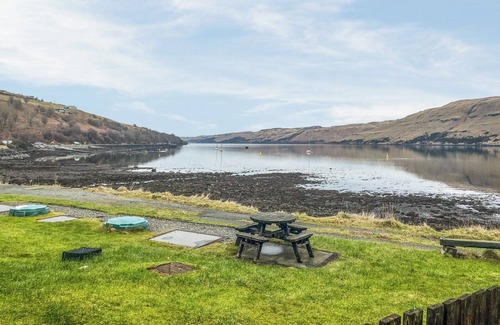 Isle of Skye Cottage | 2 bedroom accommodation in Carbost, near Portnalong