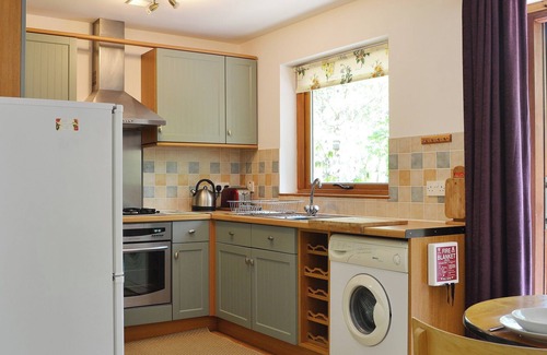 Inverness Cottage | Cozy 2 Bedroom Getaway with Oceanfront Views in North Kessock